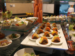 Отель Copthorne Sharjah