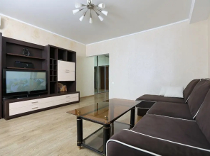 2-Komnatnaya Dlya Tseniteley Stilya I Komforta Flat