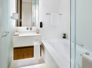 Отель Vida Emirates Hills