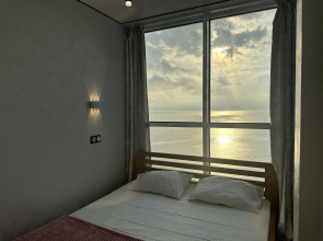 Квартира Шикарная 2-комнатная квартира у моря на Столетии 163