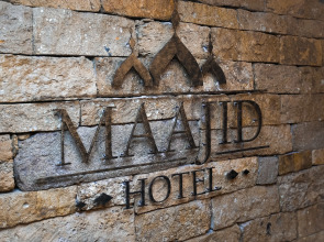 Maajid Hotel & Restaurant