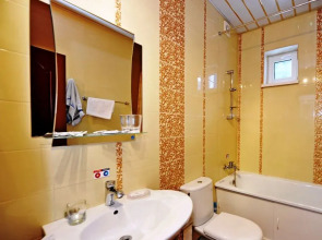 Отель Каприз