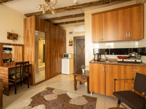 Pi Home & Apartments