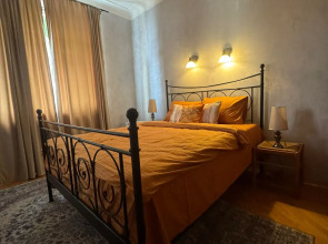 Апартаменты Карла Макса 8