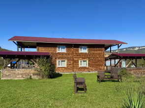 Thach from Travel Hotels Entourage