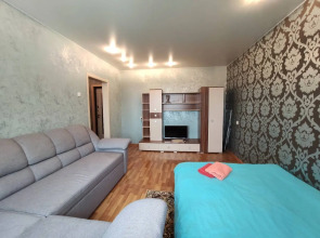 Квартира рядом с Мнтк им. Федорова и Ск Заря