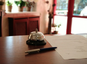 Отель Корона