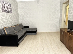 Апартаменты у моря с видом на город и горы