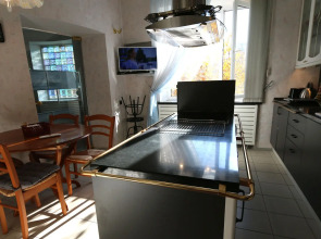 Квартира Просторная квартира с сауной рядом