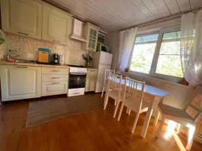 Частный дом Домик у воды