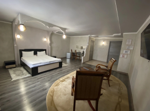 Van Mini-Hotel
