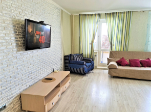 1komn 3khmestny Standart Neftyaniki Apartments!