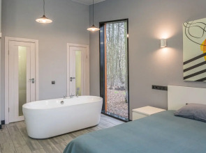 Отель Шепот