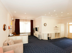 Отель East Legend Panorama