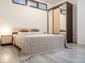 Apartments Klassicheskie S Krasivym Vidom U Reki from Kvartiruking