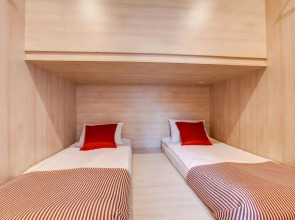 Отель Капсульный хостел Dad and Cat