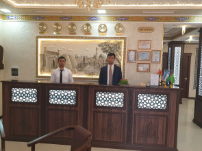 Отель Шарк Плаза