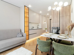 Kvartira Dizajnerskij Apartament V Premium-ZK Radom S G-Drive Arenoj