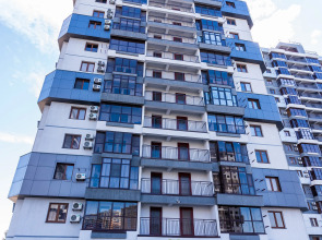 Апартаменты Просторные С Панорамным Балконом От LetoApart