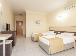 Side Beach Club Hotel