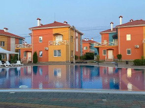 Апартаменты с бассейном и рядом с морем