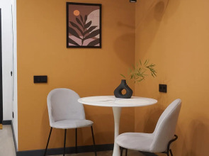 Апартаменты Pavlov Оранжевая