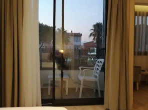 Апарт-отель Channel Suites