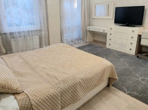 Апартаменты в центре с тремя спальнями на Червякова 55 рядом с парком Победы