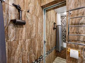 Апартаменты Butyrsky Cozy with Terrace, Parking and King-size Bed