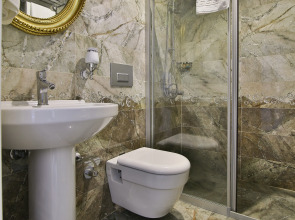 Отель Queens Land Istanbul