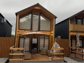 Rose Villa 2