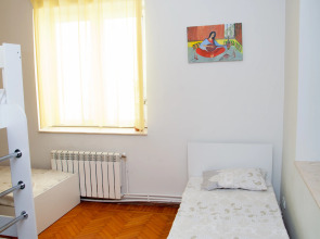 Хостел Happy Baku Hostel & Tours