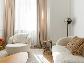 Квартира Большая и Светлая у Таврического Сада