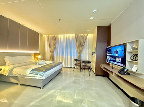 Skyport Hotel