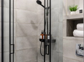 Просторная стильная квартира с видом на горы. Кватро 43