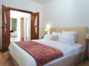 Апартаменты на улице Маршала Бирюзова 18