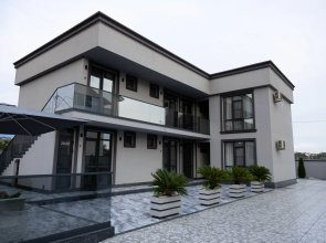 Vzlyot Guest House