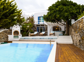 Luxury Chara with Private Pool Villa