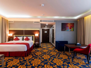 Отель Ramada and Suites by Wyndham Yerevan