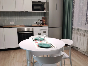 Квартира Яркая, Уютная