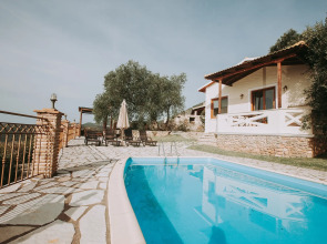 Apolis villas & Suites Resort