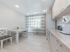 prostornaya i uyutnaya v epicentre zhizni Zasheksninskogo rajona Flat