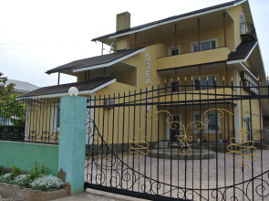 Ozernaya Hotel