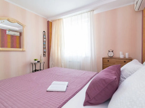 Апартаменты двухкомнатные с видом на Волгу на ул.К.Маркса 44, м.Стрелка. Сова-Дом