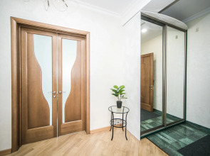 Апартаменты 3 комнатные Интернациональная 2 Центр города