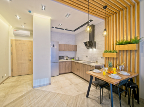 Апартаменты с Балконом Elite Apartments