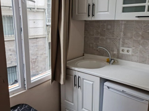 Отель Taksim 52