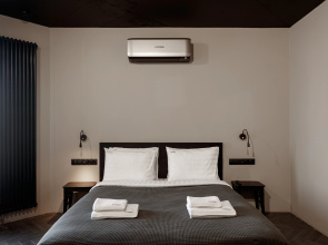 Апартаменты Red Apartments Виктория Осень