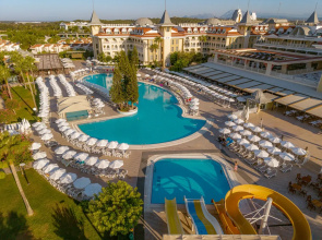 Side Star Resort Hotel