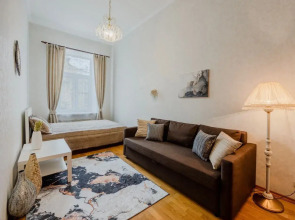 Апартаменты у Эрмитажа 12 гостей Б.Конюшенная 12